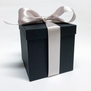 Lisa Carrier Designs Gift Wrapping Basic