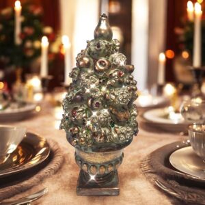 Lisa Carrier Topiary